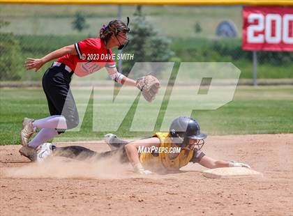 Thumbnail 1 in Center Point-Urbana vs Linn-Mar (Linn-Mar/Alburnett Invitational) photogallery.