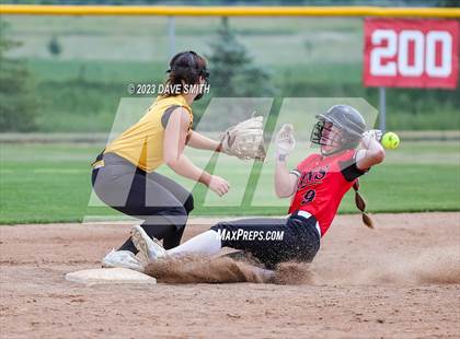 Thumbnail 3 in Center Point-Urbana vs Linn-Mar (Linn-Mar/Alburnett Invitational) photogallery.