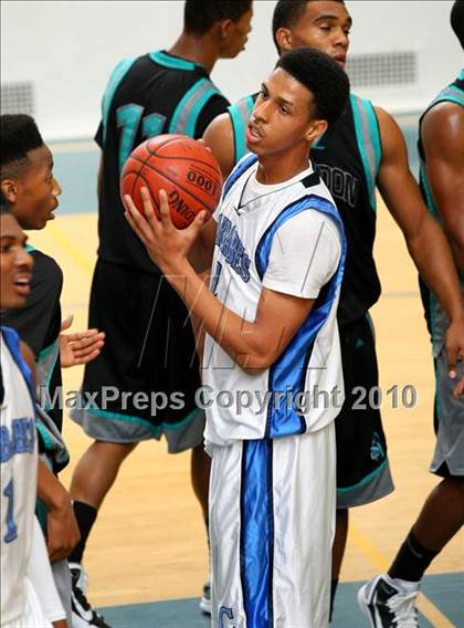 Thumbnail 1 in Sheldon vs. Compton (The Tournament) photogallery.