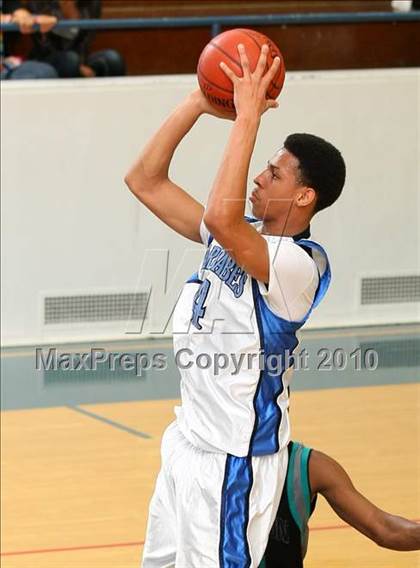 Thumbnail 2 in Sheldon vs. Compton (The Tournament) photogallery.