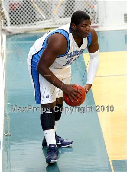 Thumbnail 2 in Sheldon vs. Compton (The Tournament) photogallery.