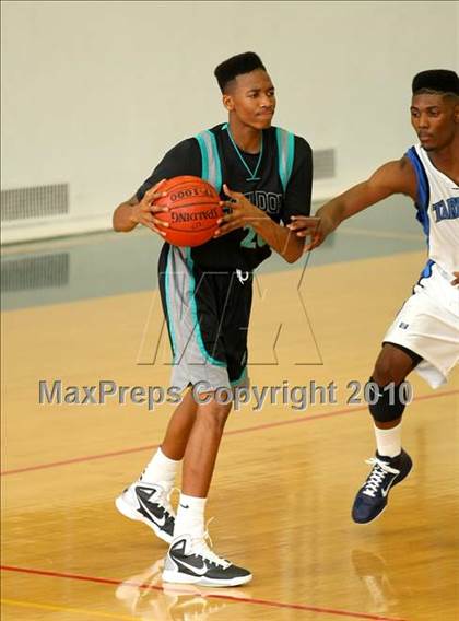 Thumbnail 3 in Sheldon vs. Compton (The Tournament) photogallery.