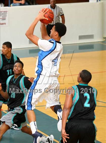 Thumbnail 3 in Sheldon vs. Compton (The Tournament) photogallery.