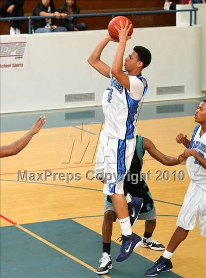 Thumbnail 1 in Sheldon vs. Compton (The Tournament) photogallery.
