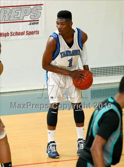 Thumbnail 1 in Sheldon vs. Compton (The Tournament) photogallery.