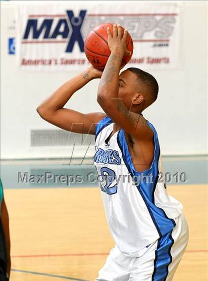 Thumbnail 2 in Sheldon vs. Compton (The Tournament) photogallery.