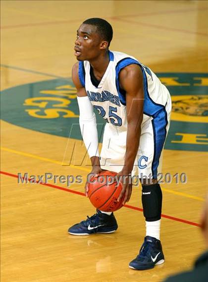 Thumbnail 2 in Sheldon vs. Compton (The Tournament) photogallery.