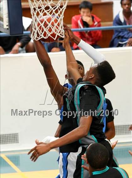 Thumbnail 3 in Sheldon vs. Compton (The Tournament) photogallery.
