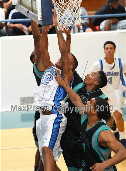 Thumbnail 2 in Sheldon vs. Compton (The Tournament) photogallery.