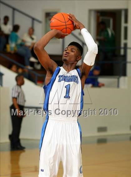 Thumbnail 3 in Sheldon vs. Compton (The Tournament) photogallery.
