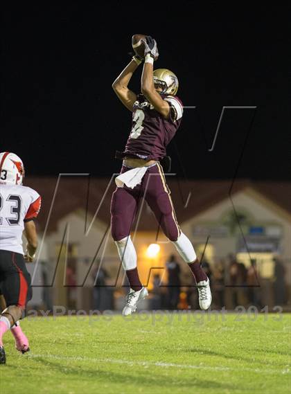 Thumbnail 2 in Harlingen vs Los Fresnos photogallery.