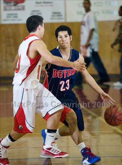 Thumbnail 3 in Ripon vs. Beyer (Modesto Christian Classic)  photogallery.