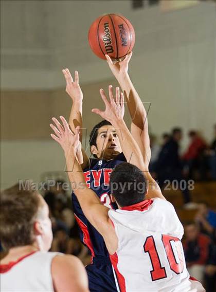 Thumbnail 3 in Ripon vs. Beyer (Modesto Christian Classic)  photogallery.