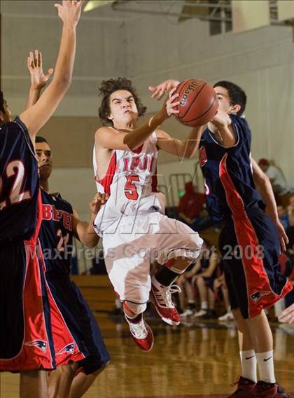 Thumbnail 2 in Ripon vs. Beyer (Modesto Christian Classic)  photogallery.