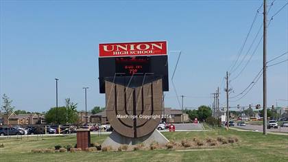 Thumbnail 1 in Union TOC Ceremony photogallery.