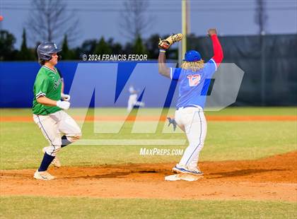 Thumbnail 3 in King @ Sumner (Saladino) photogallery.