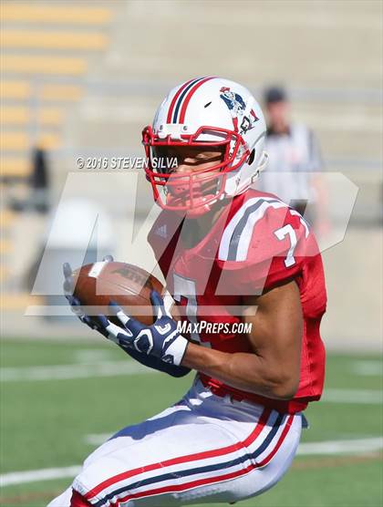 Thumbnail 2 in Bishop's vs. Christian (CIF SDS Division 3 Final) photogallery.