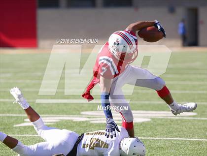 Thumbnail 1 in Bishop's vs. Christian (CIF SDS Division 3 Final) photogallery.