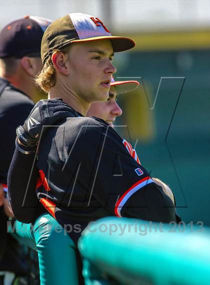 Thumbnail 1 in Edison vs. Huntington Beach photogallery.