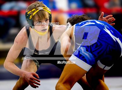 Thumbnail 2 in NYSPHSAA Section XI State Qualifier D1 (Semifinals and Finals) photogallery.