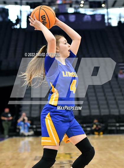 Thumbnail 2 in Vanden vs. Lincoln (CIF SJS D3 Final) photogallery.