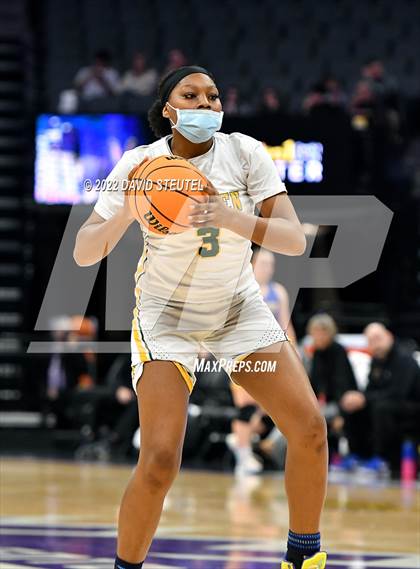 Thumbnail 1 in Vanden vs. Lincoln (CIF SJS D3 Final) photogallery.