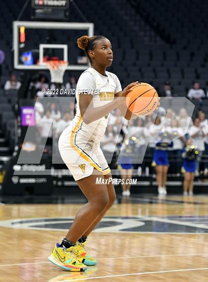 Thumbnail 3 in Vanden vs. Lincoln (CIF SJS D3 Final) photogallery.