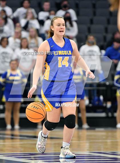 Thumbnail 2 in Vanden vs. Lincoln (CIF SJS D3 Final) photogallery.