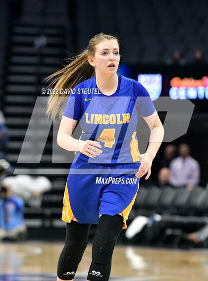 Thumbnail 2 in Vanden vs. Lincoln (CIF SJS D3 Final) photogallery.