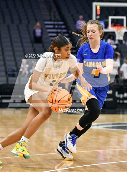 Thumbnail 1 in Vanden vs. Lincoln (CIF SJS D3 Final) photogallery.