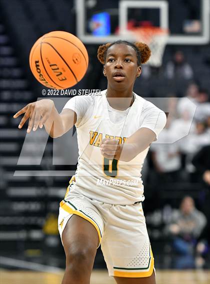 Thumbnail 2 in Vanden vs. Lincoln (CIF SJS D3 Final) photogallery.