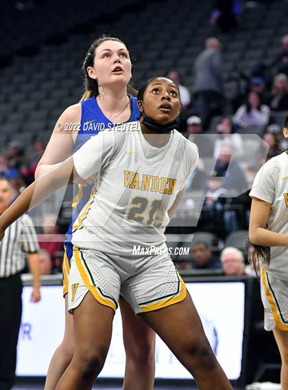 Thumbnail 2 in Vanden vs. Lincoln (CIF SJS D3 Final) photogallery.