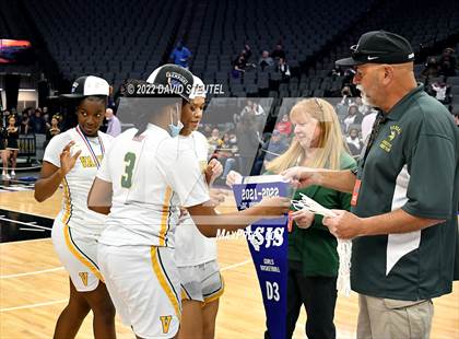 Thumbnail 2 in Vanden vs. Lincoln (CIF SJS D3 Final) photogallery.