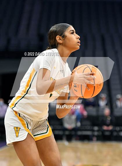 Thumbnail 2 in Vanden vs. Lincoln (CIF SJS D3 Final) photogallery.