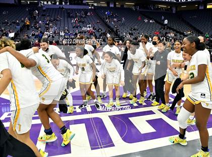 Thumbnail 2 in Vanden vs. Lincoln (CIF SJS D3 Final) photogallery.