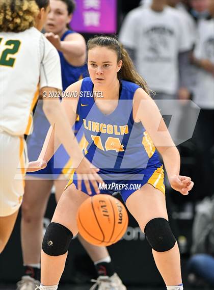 Thumbnail 2 in Vanden vs. Lincoln (CIF SJS D3 Final) photogallery.