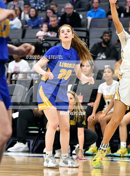 Thumbnail 2 in Vanden vs. Lincoln (CIF SJS D3 Final) photogallery.