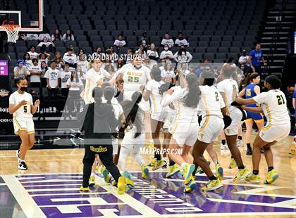 Thumbnail 3 in Vanden vs. Lincoln (CIF SJS D3 Final) photogallery.