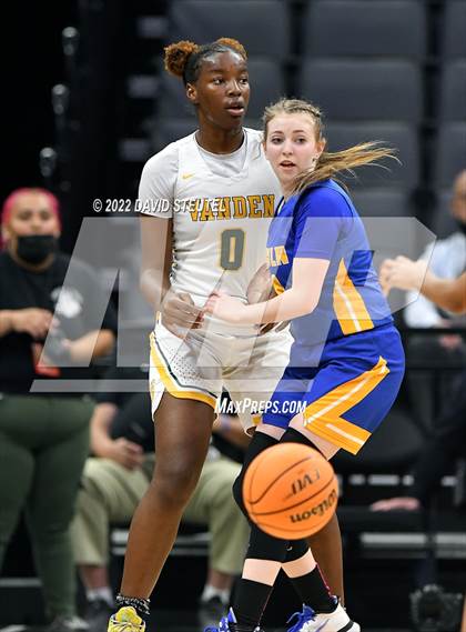 Thumbnail 3 in Vanden vs. Lincoln (CIF SJS D3 Final) photogallery.