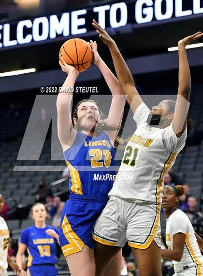 Thumbnail 3 in Vanden vs. Lincoln (CIF SJS D3 Final) photogallery.