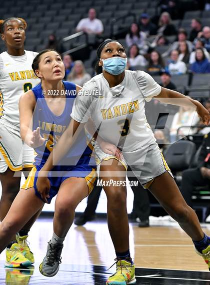 Thumbnail 3 in Vanden vs. Lincoln (CIF SJS D3 Final) photogallery.
