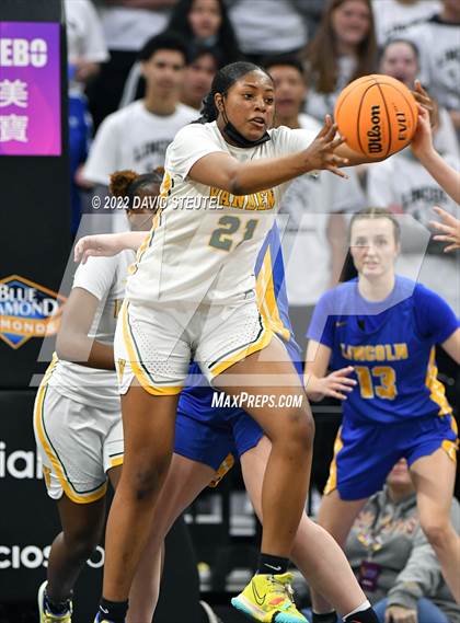 Thumbnail 1 in Vanden vs. Lincoln (CIF SJS D3 Final) photogallery.