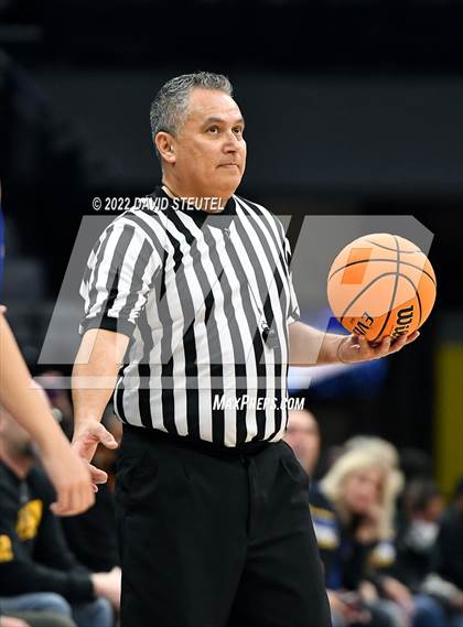 Thumbnail 2 in Vanden vs. Lincoln (CIF SJS D3 Final) photogallery.