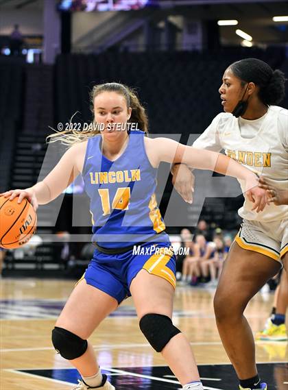 Thumbnail 1 in Vanden vs. Lincoln (CIF SJS D3 Final) photogallery.