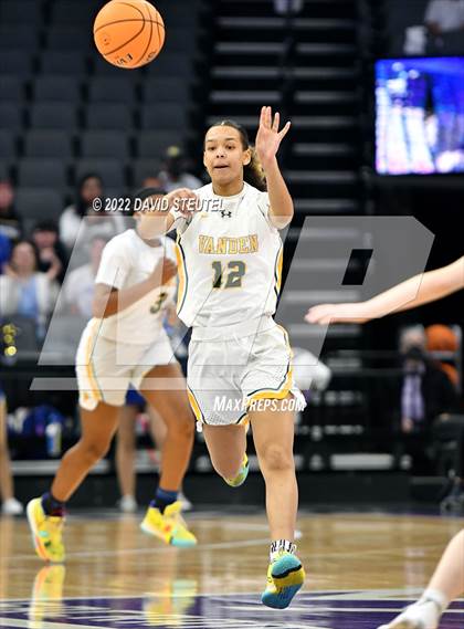 Thumbnail 3 in Vanden vs. Lincoln (CIF SJS D3 Final) photogallery.