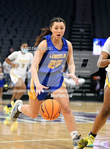 Thumbnail 2 in Vanden vs. Lincoln (CIF SJS D3 Final) photogallery.