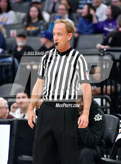 Thumbnail 2 in Vanden vs. Lincoln (CIF SJS D3 Final) photogallery.