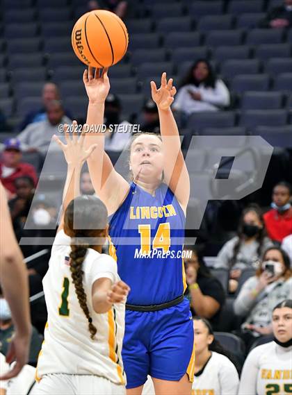 Thumbnail 3 in Vanden vs. Lincoln (CIF SJS D3 Final) photogallery.