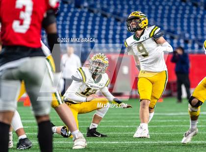 Thumbnail 3 in King Philip Regional vs. Catholic Memorial (MIAA Division 2 Final) photogallery.