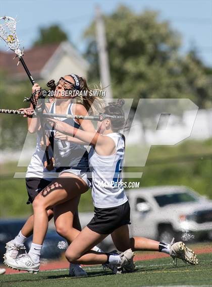 Thumbnail 2 in Pittsford vs. Frontier (NYSPHSAA Class A Regional) photogallery.